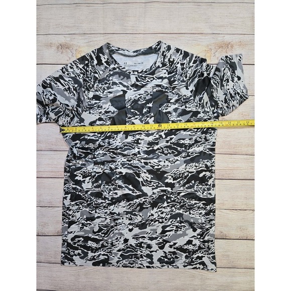 Under Armour Shirt Youth XL Black Logo Loose‎ Fit Black White Camo Athletic - Picture 5 of 6